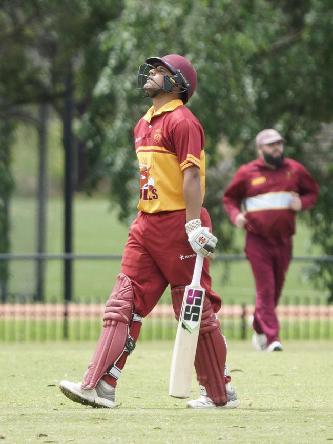 Nitesh Patel (North Balwyn) walks. Picture: Valeriu Campan