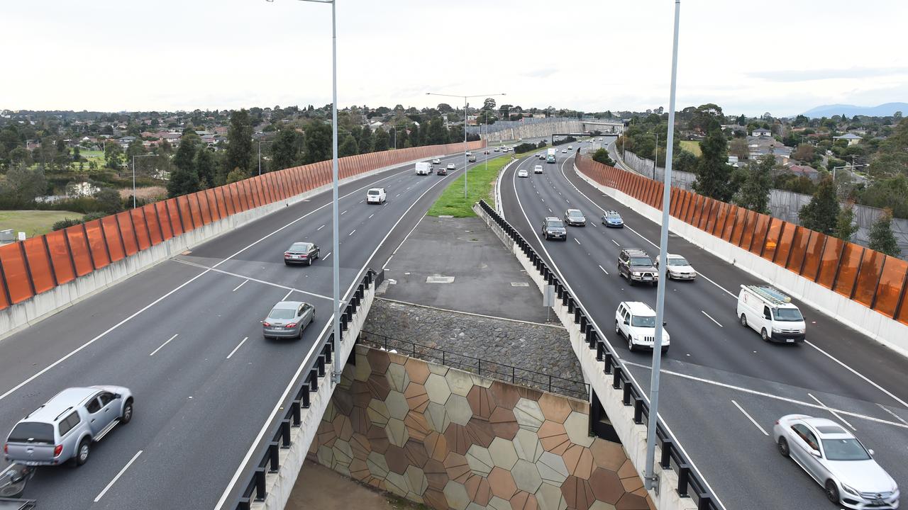 Carjack, Police Chase On Eastlink, Dandenong 