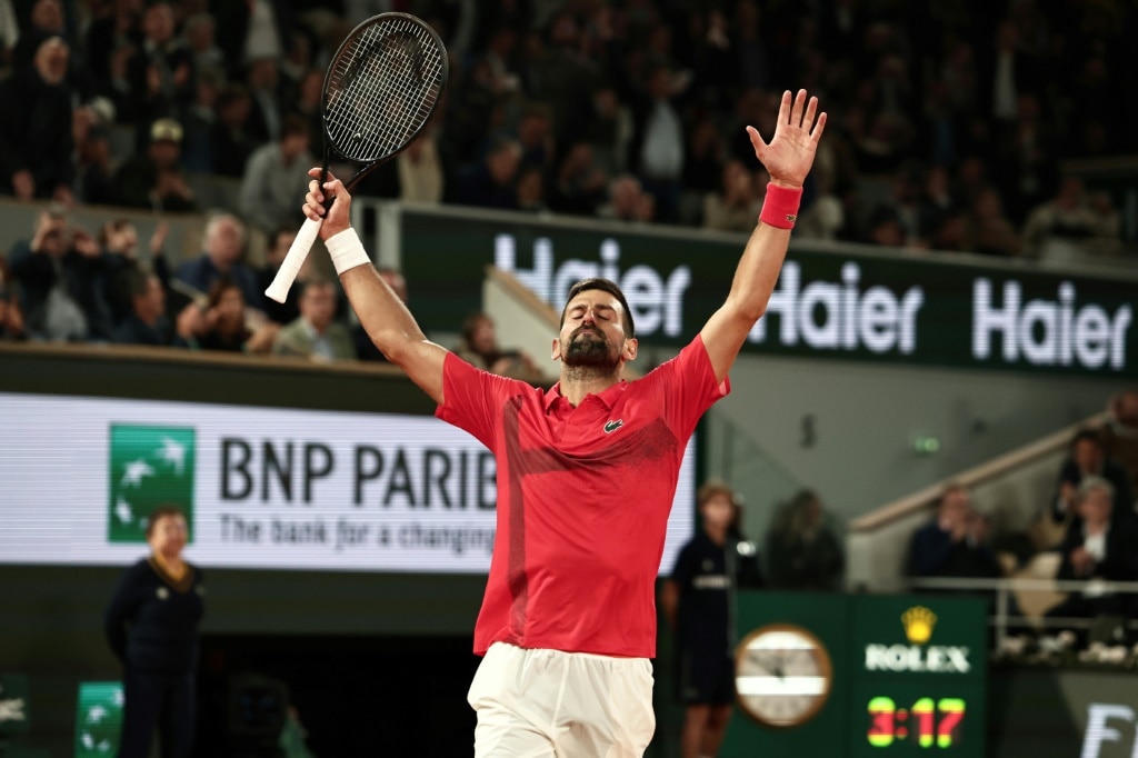 Novak Djokovic fought back to beat Alexander Zverev in the last eight at Roland Garros