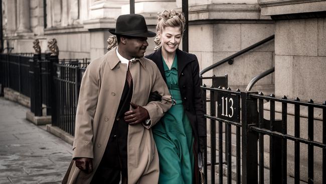 A United Kingdom, starring David Oyelowo and Rosamund Pike, explores postwar race relations.