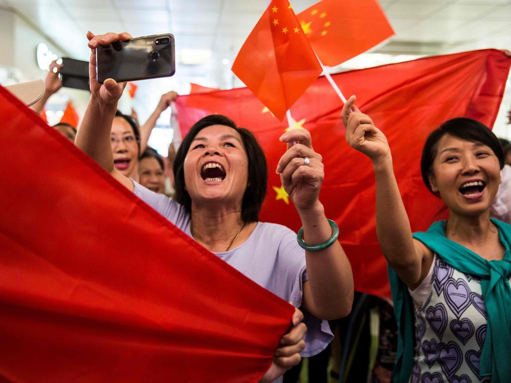 Support china. Саппорт в Китае. "I support China". Free Demonstration.