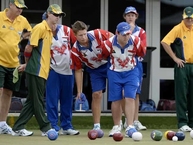 Luke McBeatty and Harley McDonald (centre), from Ettalong versus Avoca Beach, Grade One pennant final, at Ettalong Bowling Club.