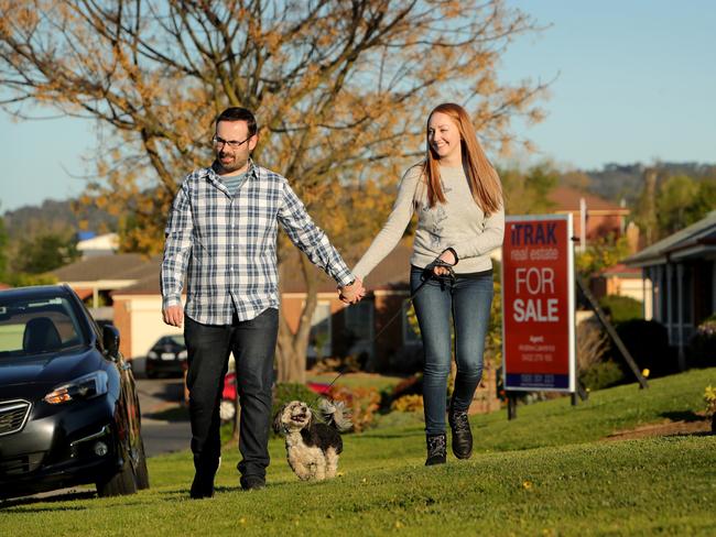 01/10/2019: Darren Kowacki and Helen McKinlay have decided to settle down in eastern Melbourne and are currently looking for a house. Stuart McEvoy/The Australian.