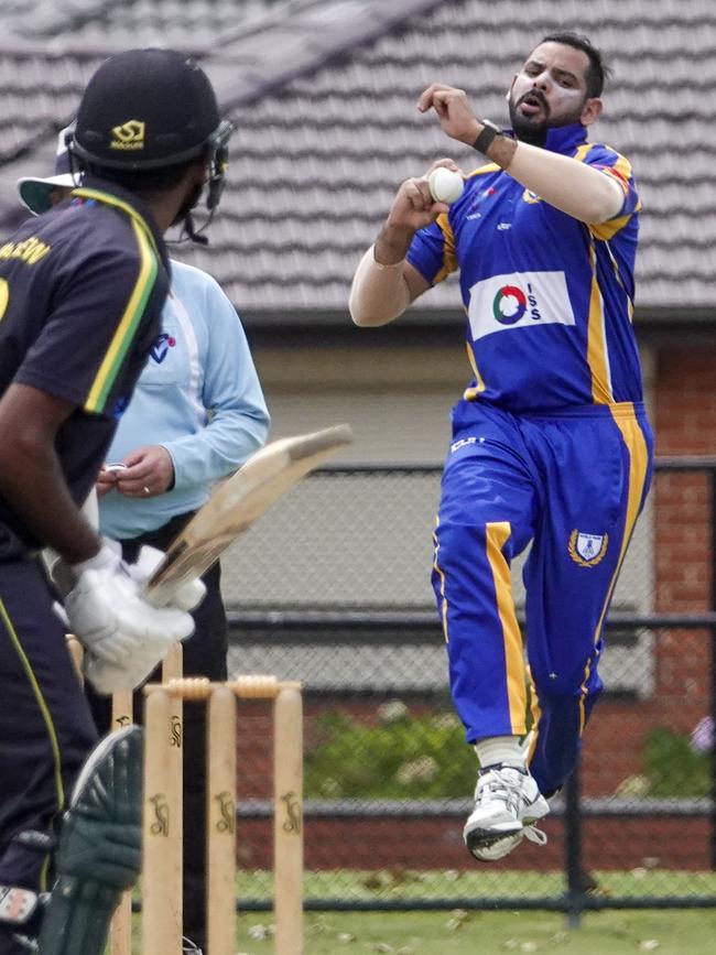 VSDCA: Noble Park bowler Sohail Sadiq. Picture: Valeriu Campan