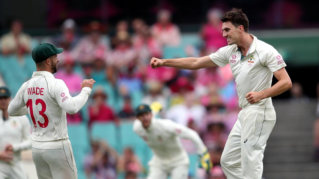 Pat Cummins produced an absolute gem to dismiss Ross Taylor. Picture. Phil Hillyard