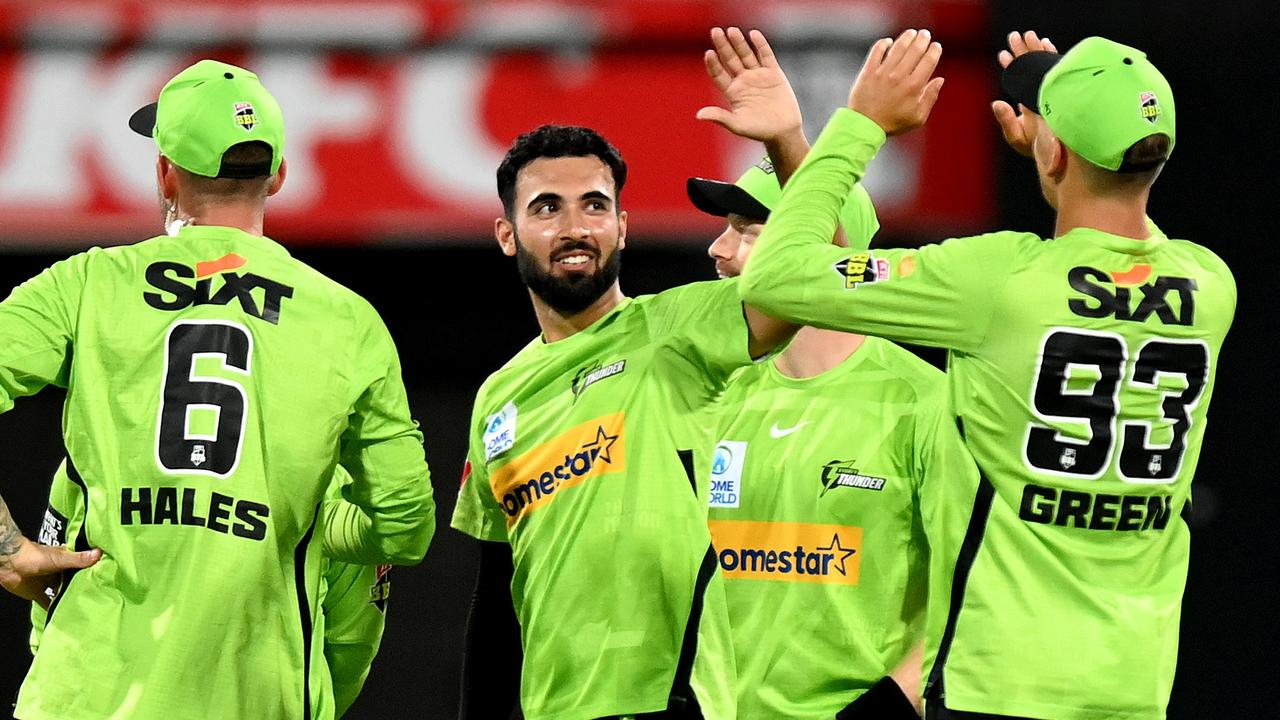 Paceman Saqib Mahmood is in good form for Sydney Thunder in the Big Bash. Picture: Bradley Kanaris/Getty Images