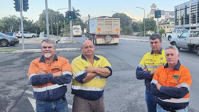 Hundreds gathered to rally the delay of the Rockhampton Ring Road project.