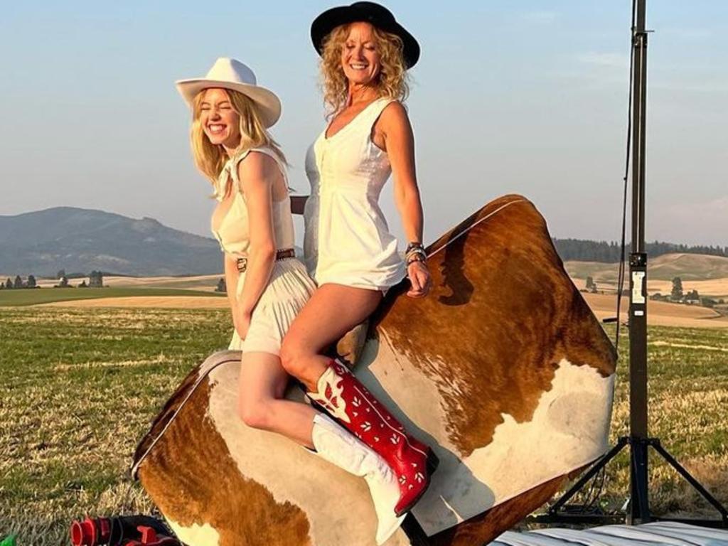 Sydney Sweeney and her brother threw a ‘surprise hoedown’ for their mum.