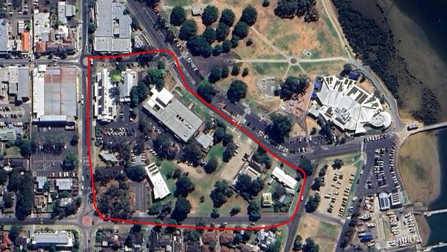 The preferred location for a Mornington Peninsula performing arts centre is a Hastings site with street frontage on High St, Marine Pde and Salmon St. Picture: Google maps.