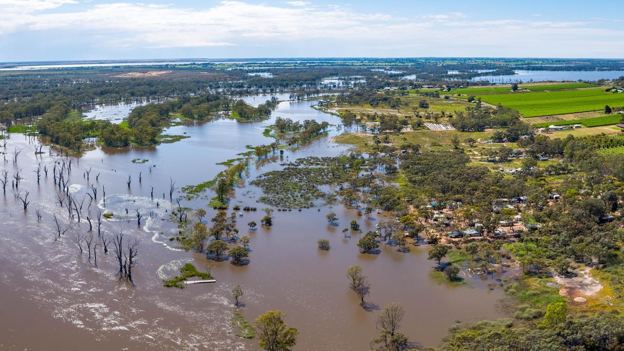 Extreme weather like fires and floods is a risk of climate change. Picture: Kingston Murray River Pix