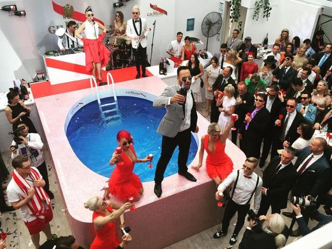 Melbourne Cup 2016 via social media ... James Tobin, 