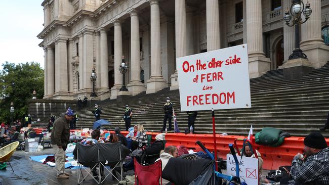 Protesters are continuing to rally against the government’s pandemic bill.