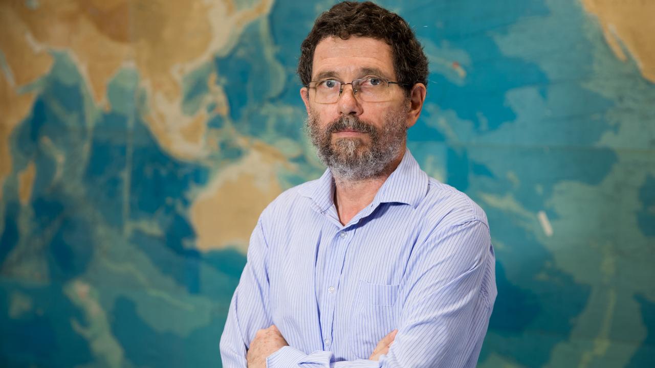 Controversial marine physicist Professor Peter Ridd parts ways with JCU