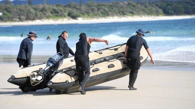 Police divers search around Little Wategoes and the headland in Byron Bay for missing backpacker Theo Hayez. Picture: Marc Stapelberg