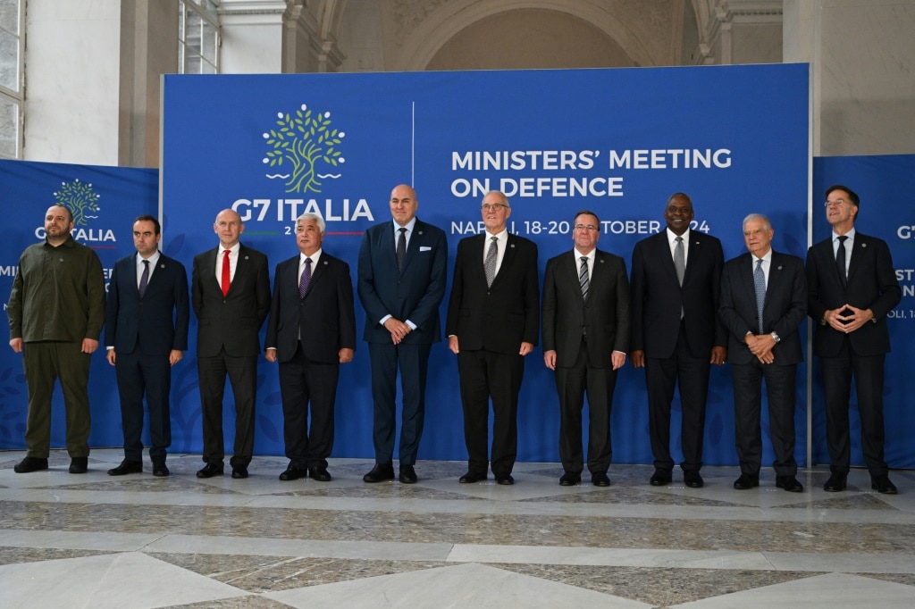 NATO chief Mark Rutte (L) also attended the G7 defence summit in Naples, chaired by Italian Defence Minister Guido Crosetto