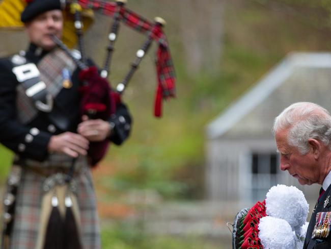 Prince of Wales lays a wreath at the Balmoral War Memorial. Picture: Getty