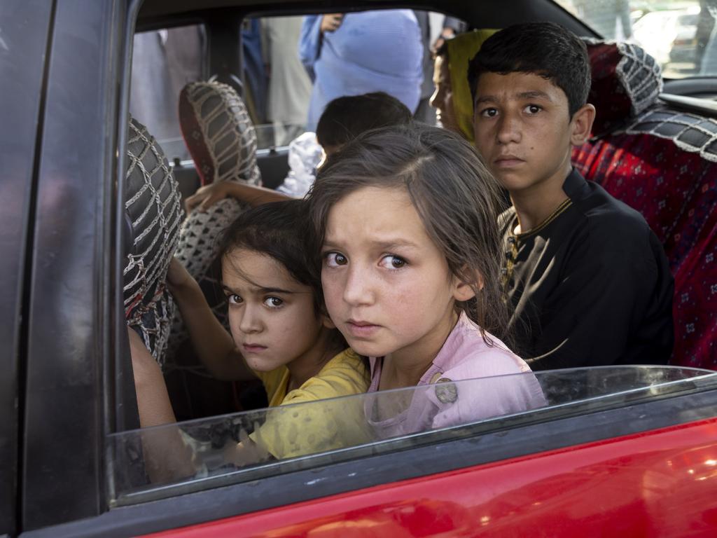 Displaced Afghan families head into Kabul from the northern provinces, which have been overrun by the Taliban. Picture: Paula Bronstein /Getty Images