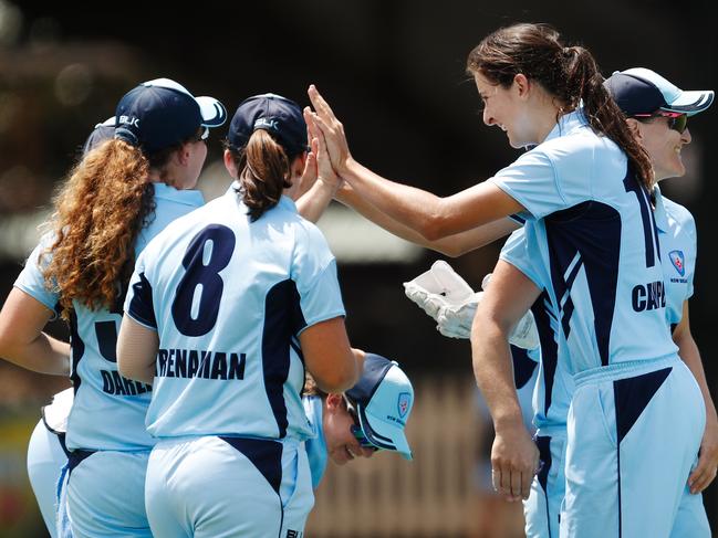 Stella Campbell of New South Wales celebrates with team mates after claiming the wicket of Megan Banting of Western Australia  during the WNCL 2019-2020 Final between the NSW Breakers and Western Australia Women at North Sydney Oval in Sydney, Sunday, February 16, 2020. (AAP Image for Cricket Australia/Brendon Thorne) NO ARCHIVING, EDITORIAL USE ONLY, IMAGES TO BE USED FOR NEWS REPORTING PURPOSES ONLY, NO COMMERCIAL USE WHATSOEVER, NO USE IN BOOKS WITHOUT PRIOR WRITTEN CONSENT FROM AAP