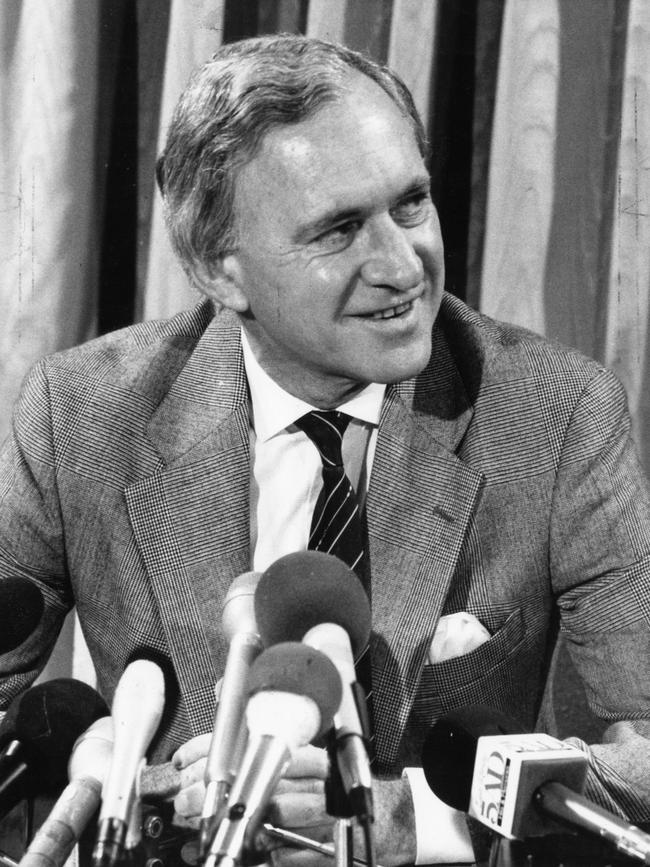 Andrew Peacock ousted John Howard as Liberla leader in May 1989.