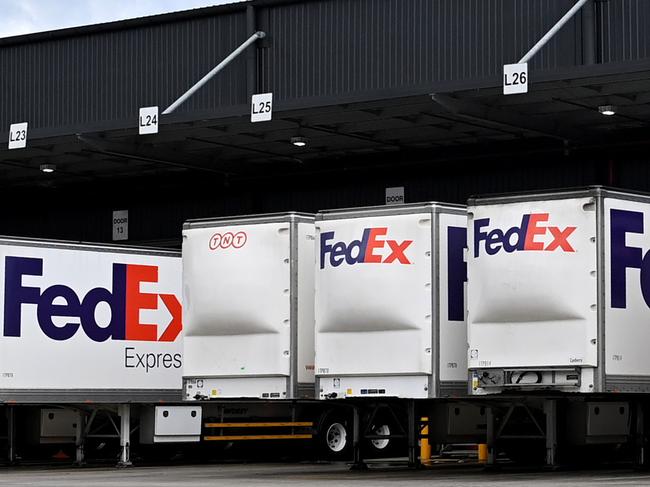 SYDNEY, AUSTRALIA - NewsWire Photos SEPTEMBER 30, 2021: Parcels lay idle at the FedEx loading dock as workers strike this morning at Erskine Park. Picture: NCA NewsWire / Jeremy Piper