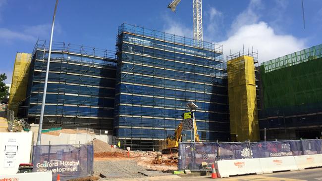 The new Gosford Hospital multistorey car park under construction.