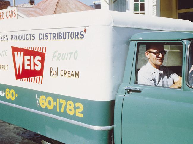 An early Weis ice cream truck on the move