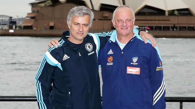 Jose Mourinho (L) and Graham Arnold (R). (Photo by Matt King/Getty Images)