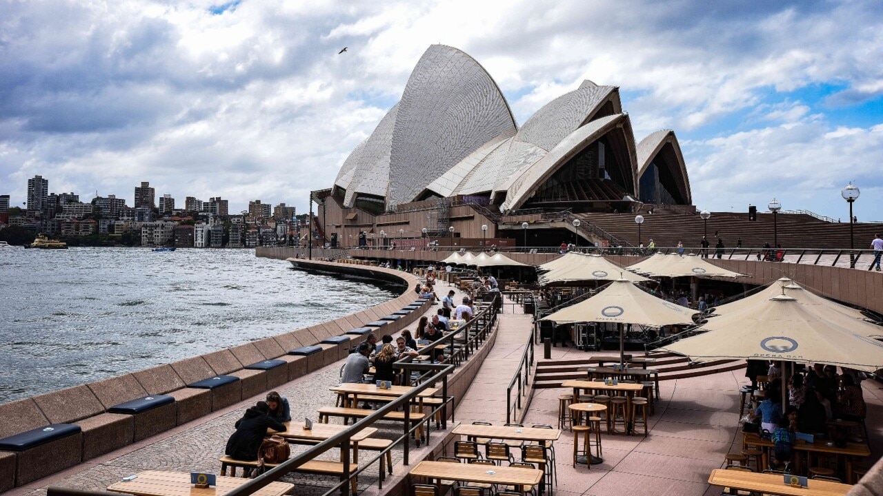 Australia ‘a matter of days’ from Omicron peak