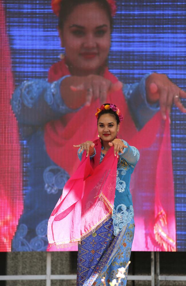 Suara Indonesia Dance perform for the Cabramatta Moon Fetsival in 2019. Picture: Robert Pozo.