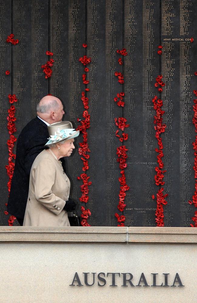 Queen Elizabeth II was escorted by General Peter Cosgrove at the Australian War Memorial in 2011. Picture: Getty Images