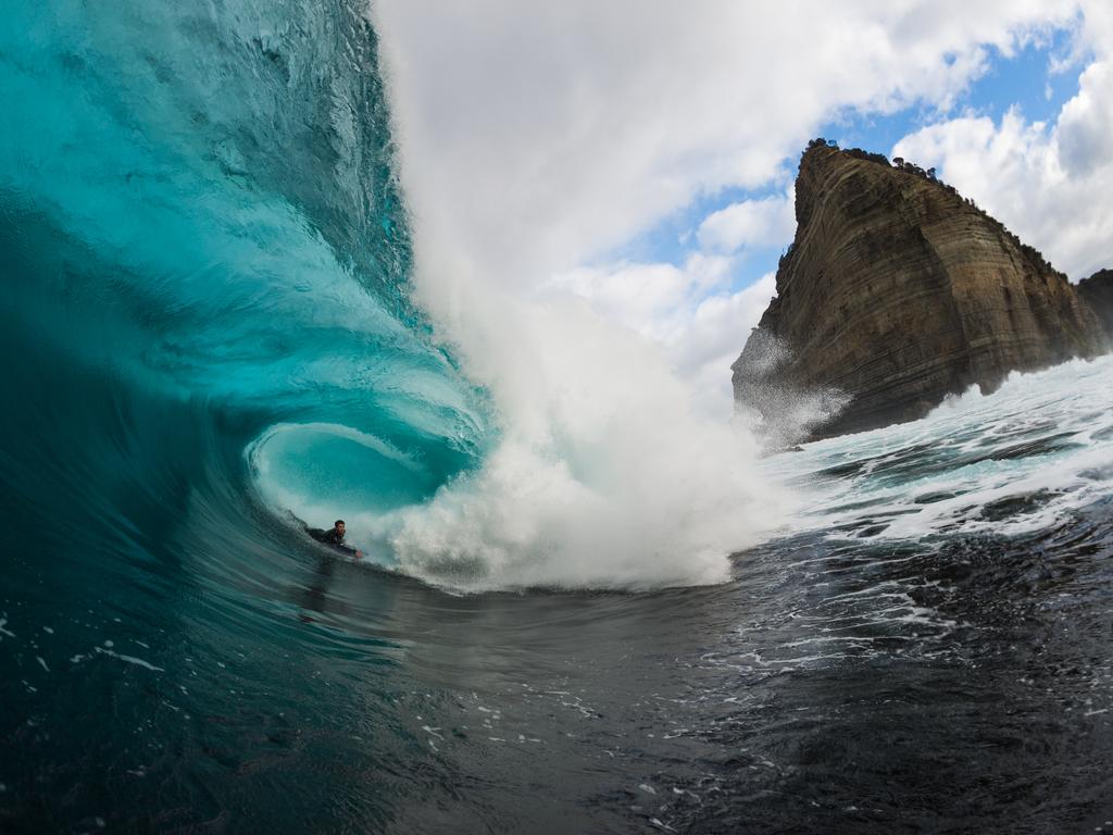 Women to take on our scariest wave