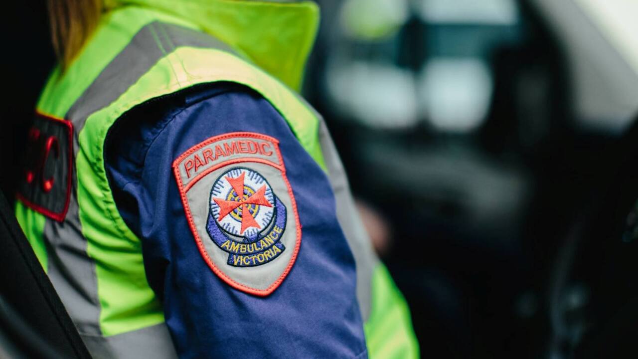 Victorian paramedics set to strike over stagnant pay and conditions