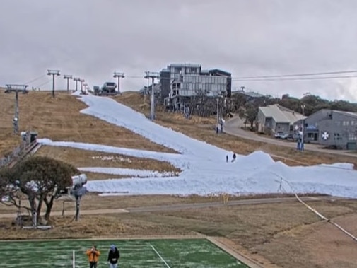 Photo reveals bleak reality of ski season