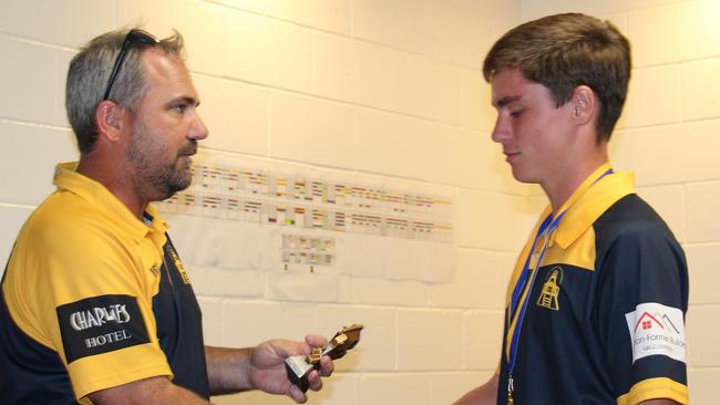 Alastair Lewis congratulates Cooper Keogh on Junior Cricketer of the Year. Picture: Supplied