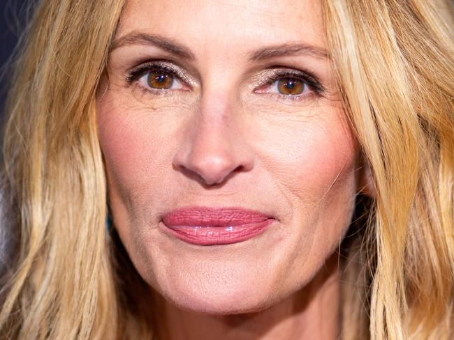 US actress Julia Roberts attends the Los Angeles premiere of Amazon's "Homecoming" in Westwood, California, on October 24, 2018. (Photo by VALERIE MACON / AFP)