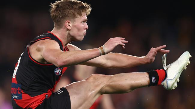 Ben Hobbs look like he will develop into a very handy player for Essendon.