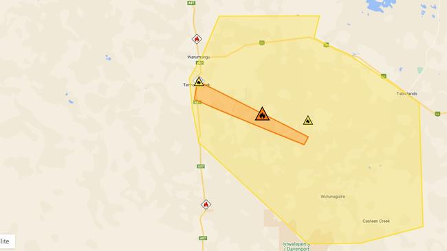 Authorities have warned a "finger" of uncontrolled fire is threatening Tennant Creek. Picture: NT Incident Map, 2pm Monday