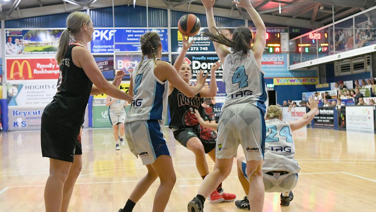BASKETBALL ConocoPhillips CQ Cup Rd 1: Mackay Meteorettes' Paris Santacaterina with the ball