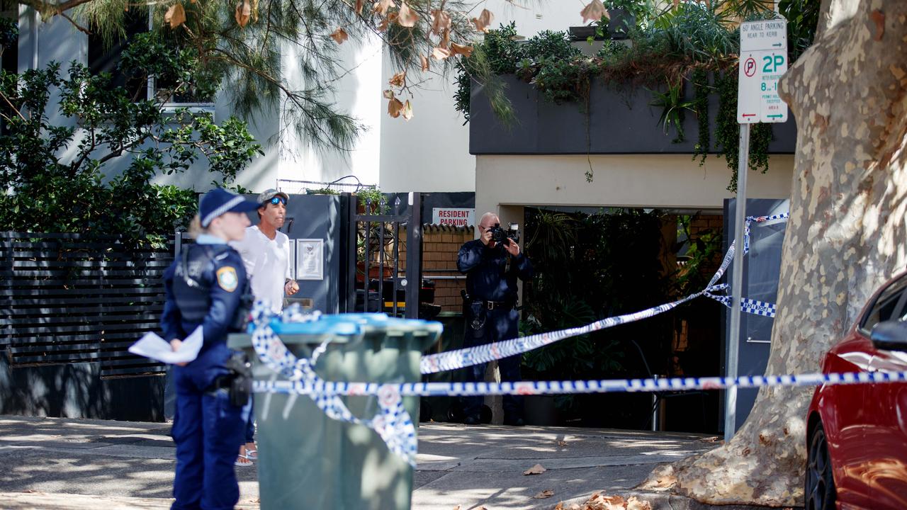 Bondi Beach stabbing: Police rush to famous beach over alleged stabbing ...