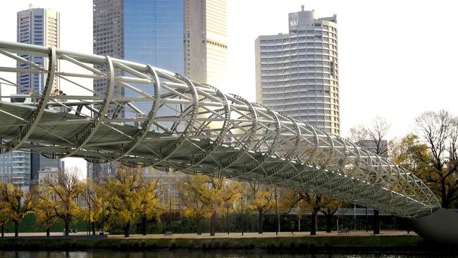 The concept involves linking Birrarung Marr to green spaces like Enterprize and Batman parks on the north bank.