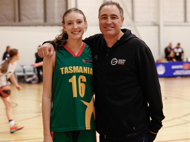 Tasmanian basketballer Andie Smith with dad Darren. Mike Farnell