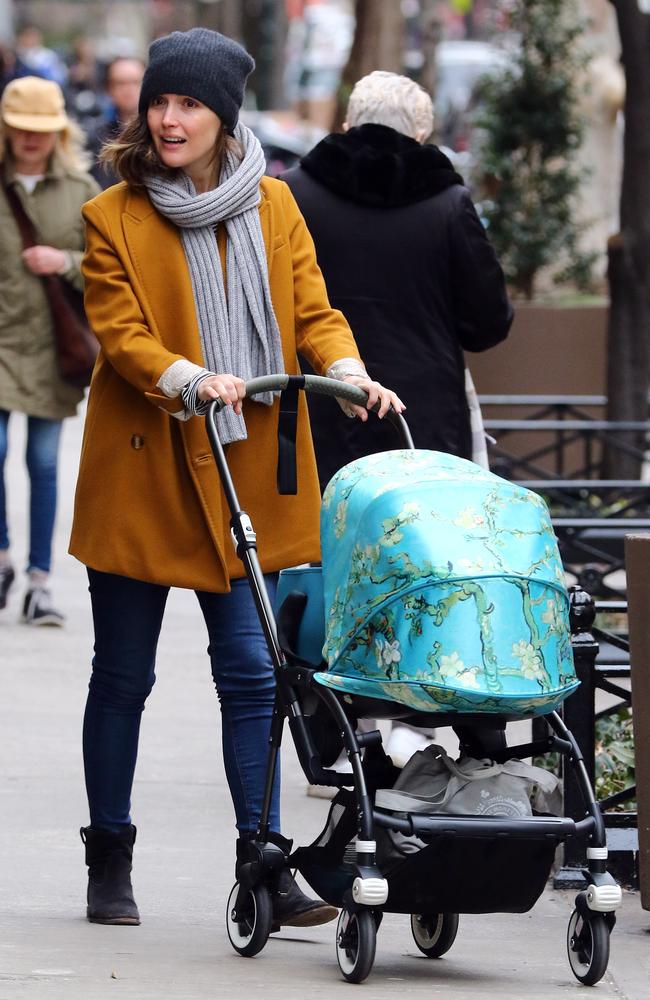 Actress Rose Byrne takes her baby son Rocco Cannavale out for a stroll in the East Village on February 21 2016 in New York City.  Pictured: Rose Byrne, Rocco Cannavale Ref: SPL1232892 210216  Picture by: Splash News  Splash News and Pictures Los Angeles: 310-821-2666 New York: 212-619-2666 London: 870-934-2666 photodesk@splashnews.com