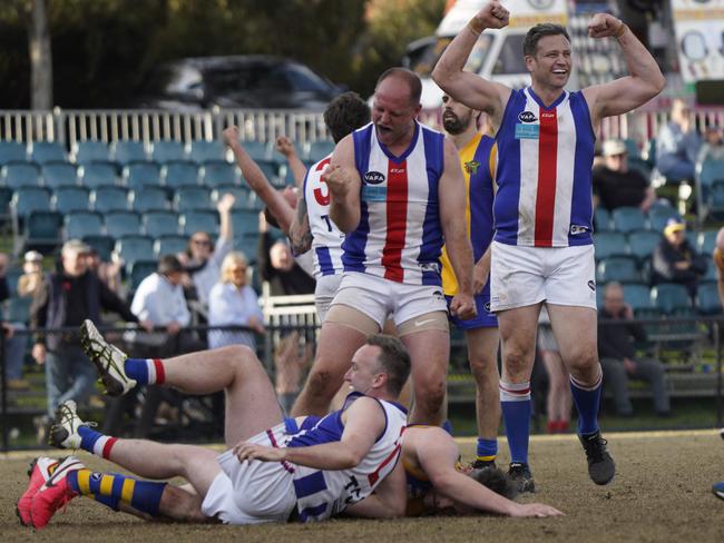 VAFA: Oakleigh players celebrate on the siren. Picture: Valeriu Campan