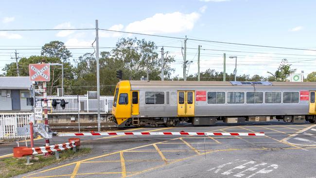 Railway crossing of Lindum Rd, North Road, Kianawah Rd and Sibley Rd next to Lindum Railway Station. Picture: Richard Walker