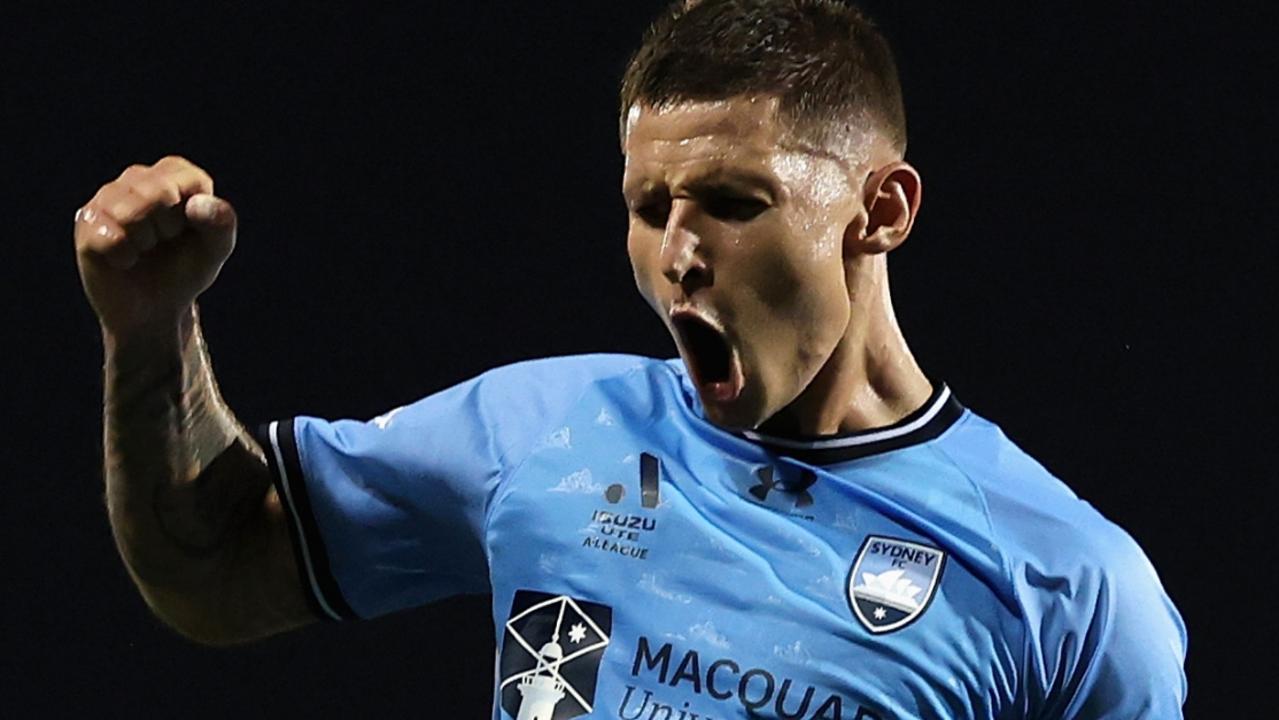 Klimala nets brace for Sydney FC in win over Jeonbuk Gold Coast Bulletin