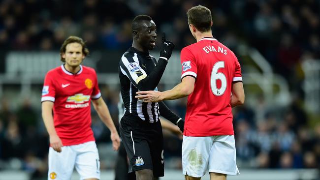 Cisse with words for Evans.