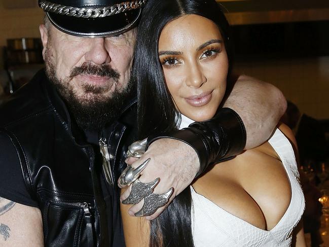 PARIS, FRANCE - OCTOBER 02: Peter Marino and Kim Kardashian attend the private Dinner hosted by Surface Magazine And Azzedine Alaia Private Dinner as part of Paris Fashion Week Spring/Summer 2017on October 2, 2016 in Paris, France. (Photo by Bertrand Rindoff Petroff/Getty Images for Surface Magazine)