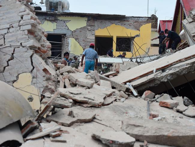 Mexico earthquake: Tsunami warnings triggered after magnitude 8 quake ...