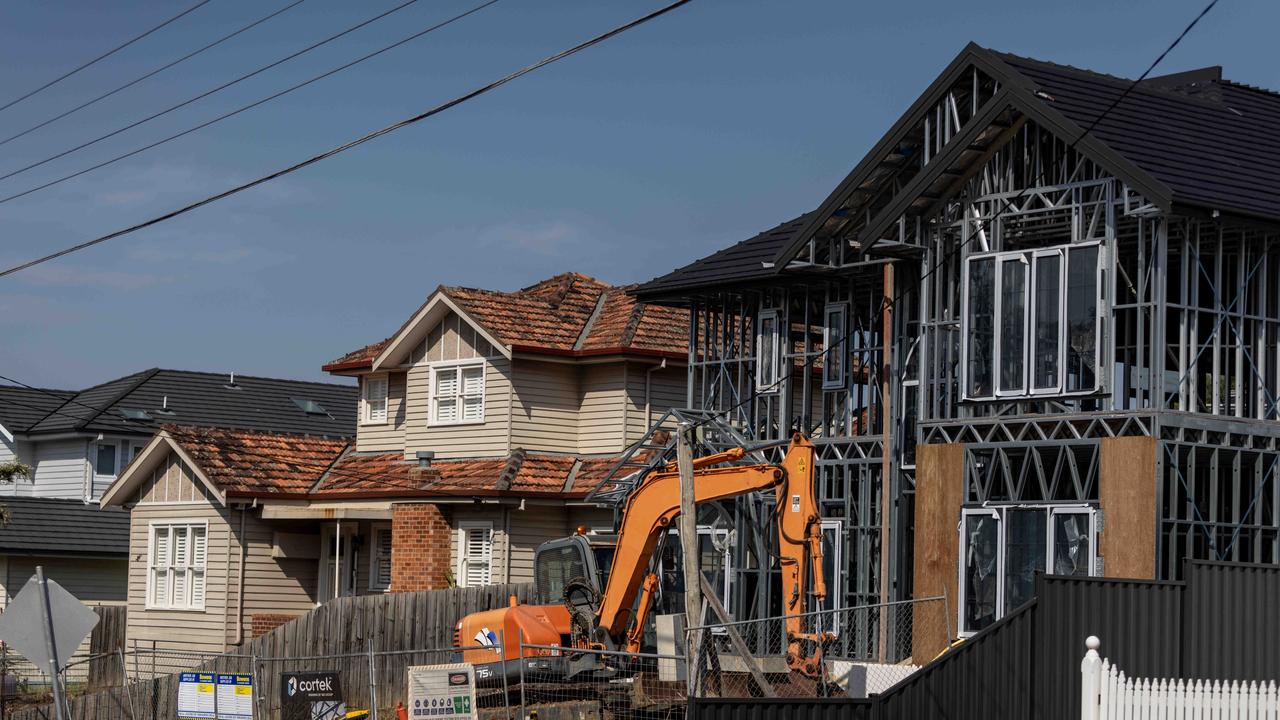 Approvals for the construction of housing has fallen again in June. Picture: NewsWire / Diego Fedele