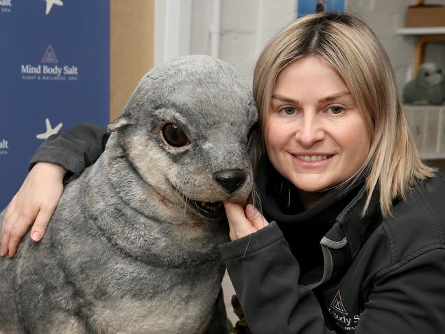 Geelong icon Salty the Seal makes triumphant return